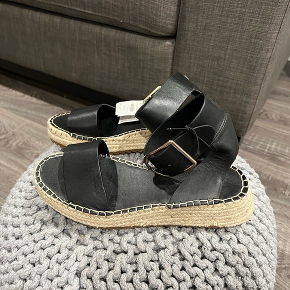 Zara Leather Sandal - Picture 4 of 4